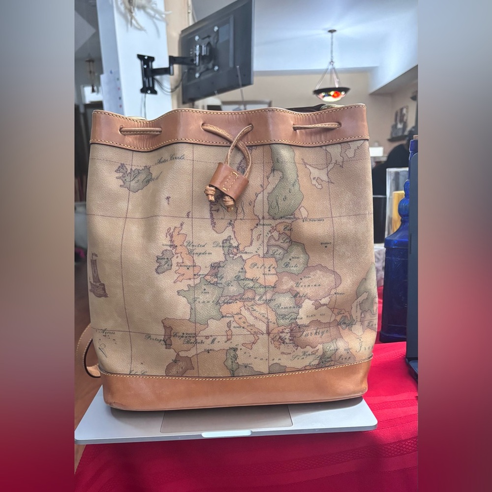 Alviero Martini Bucket Bag